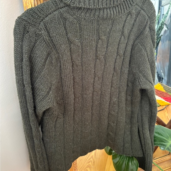 Cozy Olive Green Turtleneck Sweater with a Wool and Alpaca Blend - Picture 6 of 8